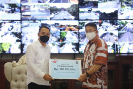 Pemkot Surabaya terima CSR 10 alat cetak KTP Elektronik dan KIA