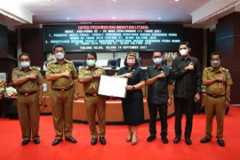 Rapat Paripurna Pendapat Akhir Fraksi Rancangan Perda Perubahan PT. Migas Kaltara Jaya