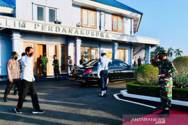 Presiden tinjau vaksinasi COVID-19 di Aceh dan Sumut