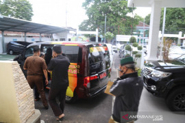 Tiga ASN Jember terpidana korupsi DAK serahkan diri ke kejaksaan