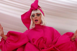 Lady Gaga dinobatkan sebagai selebriti berbusana terbaik versi majalah People