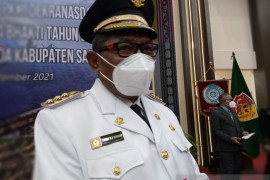 Bupati Thomas Ola  fokus benahi sektor pertanian