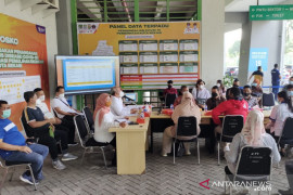 Wali Kota Bekasi ajak pekerja ikut program vaksinasi