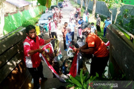 Kawasan pendidikan jadi tumpukan sampah, Karang Taruna Kotim turun tangan