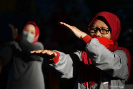 Senam Lansia di Madiun