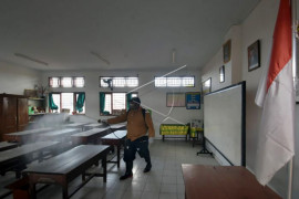 Persiapan sekolah "off line" di Denpasar