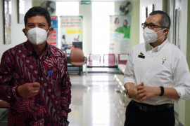 Dirut BPJS Kesehatan cek implementasi antrean online di RSUD Ciawi melalui aplikasi JKN