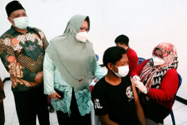 Meski level 1, Pemkab Gresik tetap gencarkan serbuan vaksinasi