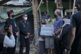 Pemerintah "bedah" 44 rumah tidak layak huni milik warga Kota Bogor