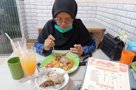 Nikmati bakso herbal lobster tanpa MSG dan bahan pengawet di Kota Padang, disini lokasinya