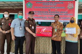 Kejaksaan Sidoarjo kembalikan uang Rp541,9 juta hasil korupsi APBDes
