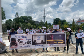 Pencari suaka  dari Afganistan berunjuk rasa minta ditempatkan ke negara ketiga