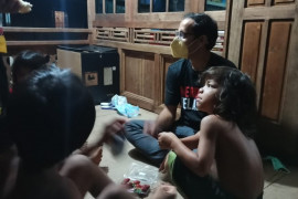 Menteri Nadiem Makarim bermalam bersama orang rimba di Sarolangun