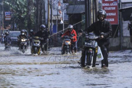 Banjir di Mampang Demok Page 1 Small