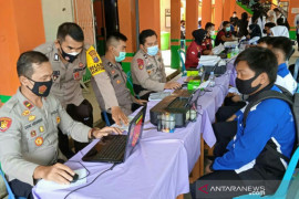 Jelang magang dan praktek siswa di vaksin massal