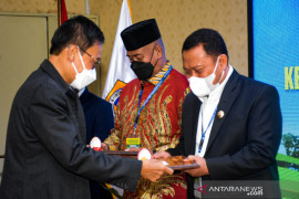 Bupati Kampar terima penghargaan dari Menteri Pertanian