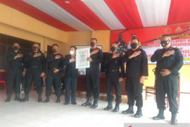 Responsif, Lemkapi beri penghargaan Presisi Award kepada Batalyon C Polda Sumut