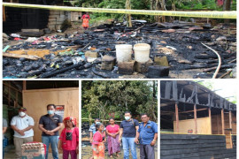 Bupati Bakhtiar bangun kembali dua rumah warga yang terbakar di Manduamas