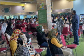 Stafsus Menteri BUMN ajak ibu-ibu Karawang ikuti program  PNM Mekaar