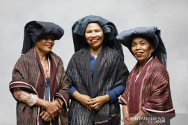 Tenun Ulos miliki potensi kebudayaan  hingga ekonomi-sosial