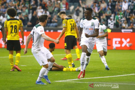 Gladbach petik tiga poin setelah atasi sepuluh pemain Dortmund