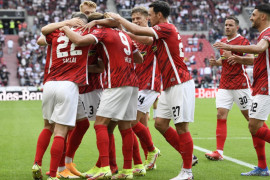 Freiburg hiasi laga terakhir di Dreisam dengan gilas Augsburg 3-0