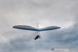 PON Athlete  ---  Papua emerges as overall hang gliding champion at XX PON