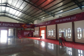 Panitia rampungkan persiapan arena pertandingan anggar PON XX Papua