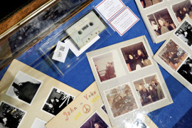 Kaset wawancara John Lennon dan Yoko Ono laku Rp832 juta