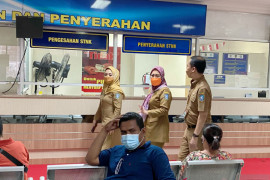 Penerimaan pajak kendaraan Kepri lampaui target