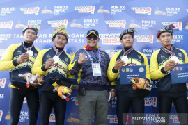 South Kalimantan wins first medal at Papua PON
