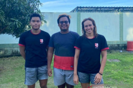 PON Papua - Perenang Bali Eva Liliana targetkan raih medali emas
