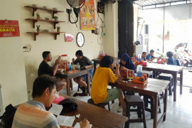 DPR: Gencarkan sosialisasi holding UMi guna bantu soal permodalan UMKM