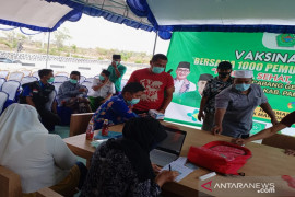 Pamekasan razia kartu vaksin pada pengendara bermotor
