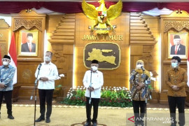 East Java optimistic eradicating extreme poverty in 5 districts: VP