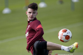 Declan Rice  siap dilepas dengan banderol Rp2,2 triliun