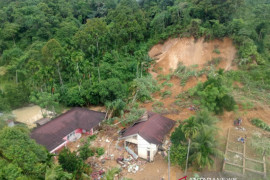 Longsor Timbun Rumah Di Padangpariaman Page 2 Small