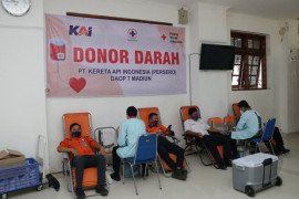 Daop 7 gelar donor darah di Stasiun Madiun dalam rangka HUT KAI