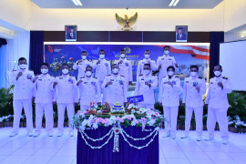 Danlanal Banjarmasin pimpin upacara peringatan HUT ke-76 TNI AL