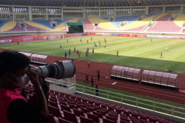 Manahan gelar Liga 2, Gibran minta suporter menonton dari rumah