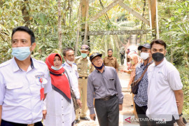 Legislator khawatirkan warga yang memilih jalur alternatif jembatan gantung