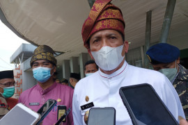 Lantik 35 pejabat, Bupati Meranti : Yang terlibat kasus akan saya habiskan