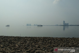 DKI kemarin, Deflasi hingga limbah parasetamol Teluk Jakarta