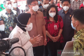 Mensos Risma: Anak-anak penerima bansos tidak boleh putus asa