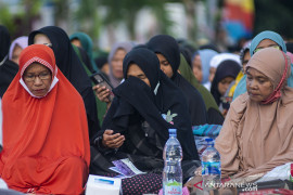 Dzikir Bersama Penyintas Bencana Likuifaksi Balaroa Page 2 Small