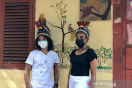 Cerita Kaka Slank lintasi hutan Papua dari udara