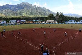 Tim sofbol putri tuan rumah perkasa hingga laga keempat di PON Papua