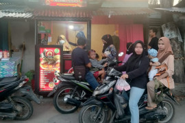 Makanan olahan Takoyaki Kansai diperkenalkan di Kota Pangkalan Brandan