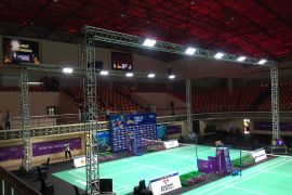 Atlet keluhkan arena bulu tangkis PON Papua yang panas