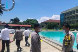 Petugas hotel kaget bukan kepalang, bayangan hitam di dasar kolam renang itu ternyata mayat perempuan